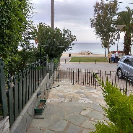 Cute Maisonette No2 On Coastal Sidewalk Nikiti  Buitenkant foto
