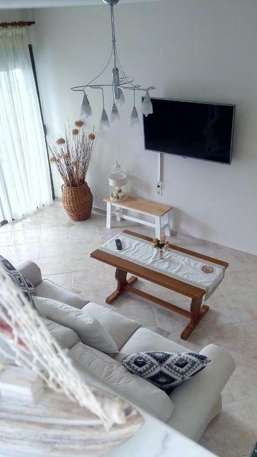Cute Maisonette No2 On Coastal Sidewalk Nikiti  Buitenkant foto