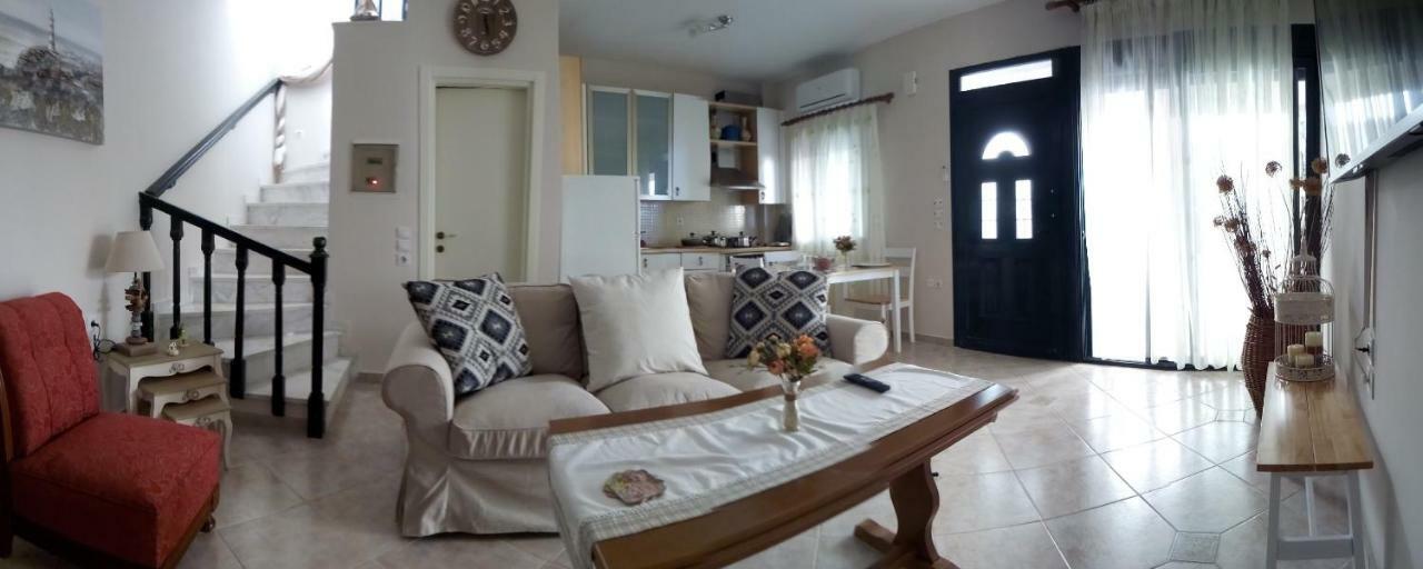 Cute Maisonette No2 On Coastal Sidewalk Nikiti  Buitenkant foto