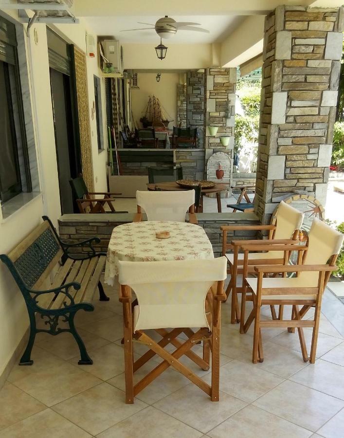 Cute Maisonette No2 On Coastal Sidewalk Nikiti  Buitenkant foto